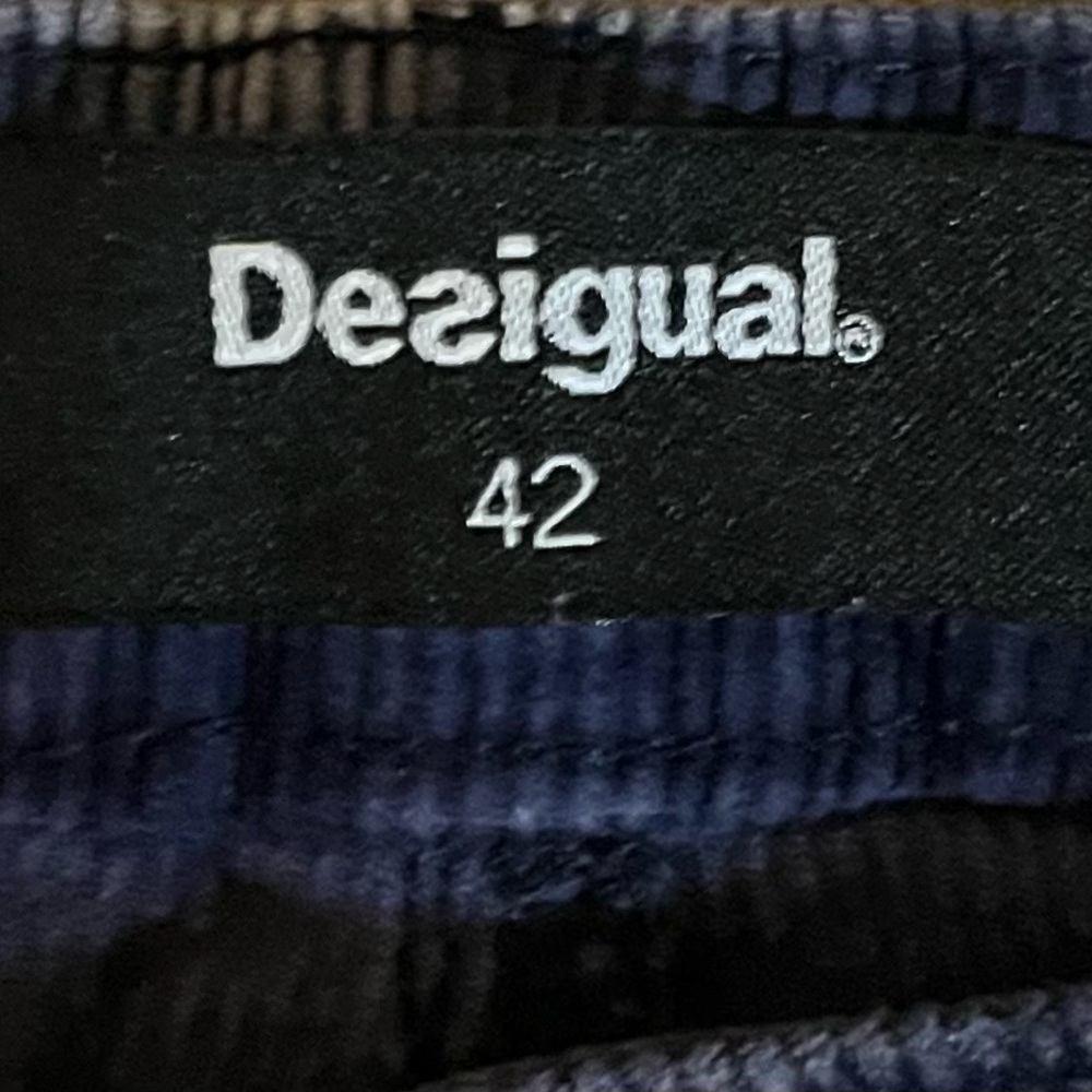 Desigual Blue Cropped Pants with Patterned Accents - Picture 10 of 12